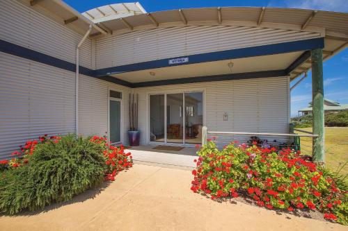 Wytonia Beachfront Accommodation - Room Amenities