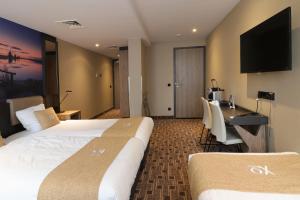 XO Hotel Inner - Room Features