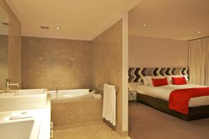 Zero Davey Boutique Apartment Hotel - Amenities and Facilities