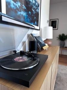 1 Beach House - Award-winning Luxury 4 Bedroom Smart Home - Guest Experiences