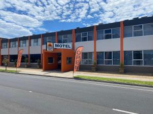 Adelaide Airport Motel - Check-in and Check-out