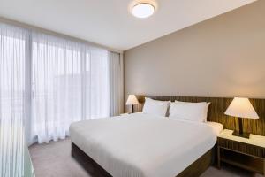 Adina Apartment Hotel Sydney, Darling Harbour - Booking Policies