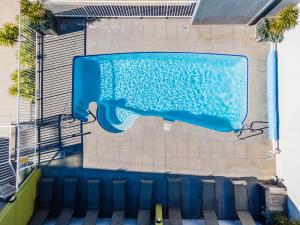 Albacore Apartments - Location and Surroundings
