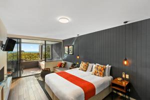 Altitude On Montville - Dining Options and Experiences