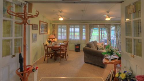 Andavine House - Bed & Breakfast - Breakfast Options