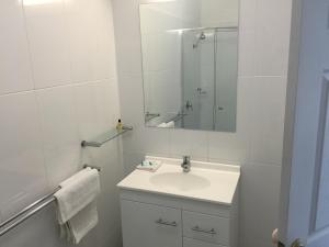 Aquarius Apartments Mollymook - Amenities and Facilities