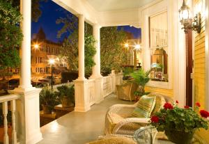 Azalea Inn and Villas - Exploring the Neighborhood