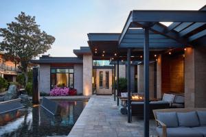 Bardessono Hotel and Spa - Convenient Location