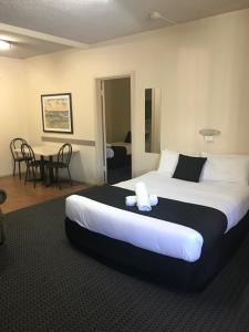 Bay Motel Hotel - Guest Ratings and Reviews