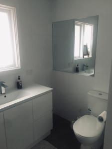 Beach House Getaway 1 - Location and Accessibility