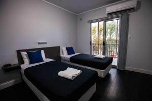 Beadon Bay Hotel - Facilities and Amenities