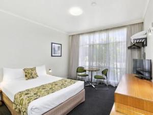 Botanical Hamilton - Check-in and Check-out