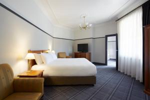 Brassey Hotel - Managed by Doma Hotels - Comfortable Rooms and Amenities