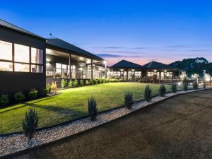 Campania Spa Suite 2 - Connectivity and Accessibility