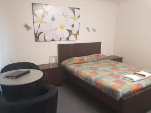 Carnarvon Gateway Motel - Check-in and Check-out