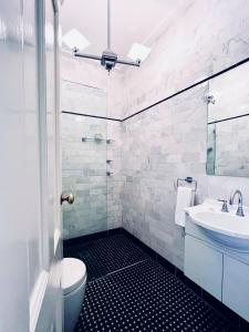 Carrington Hotel - Guest Reviews and Ratings