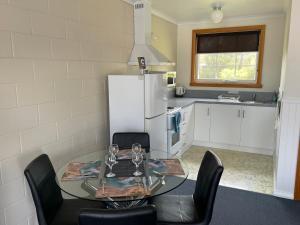 Castaway Holiday Apartments - Local Attractions