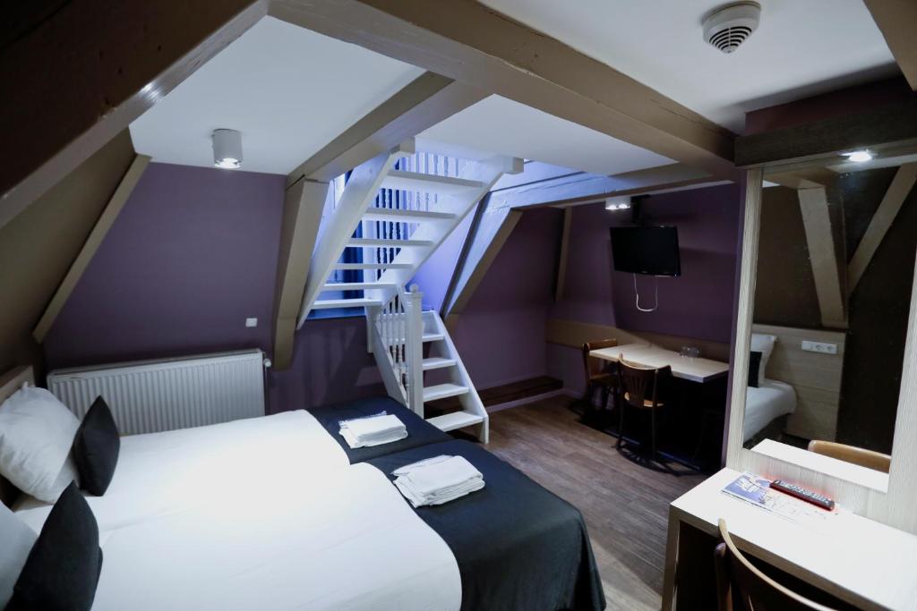 City Hotel Amsterdam - Transportation Access