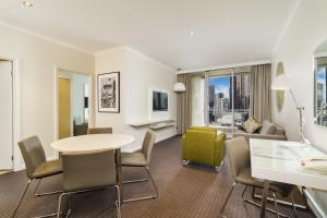 Clarion Suites Gateway - Facilities and Services