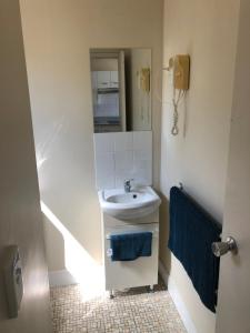 Coachstop Caravan Park - Check-in and Check-out