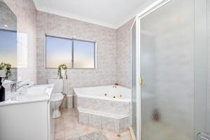 Coast Motel and Apartments - Guest Reviews and Ratings