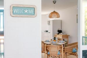 Coastal Scarborough Beach Gem Sleeps4! - Convenient Location
