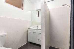 Comfort Inn Glenelg - Convenience and Accessibility
