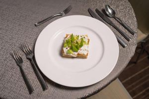 Conrad New York Downtown - Guest Experience Highlights