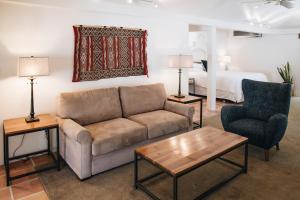 Cottage Inn & Spa - Check-in and Check-out