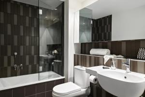 Dandenong Central Apartments Official - Dining Options
