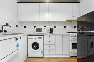 Davis Avenue Apartments - Guest Services