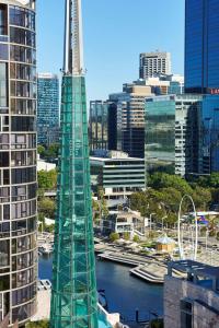 Doubletree By Hilton Perth Waterfront - Dining Options at the Hotel