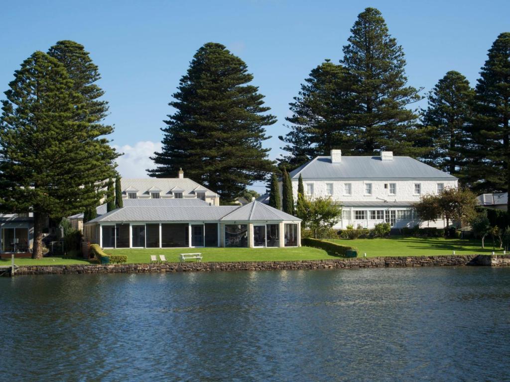 Douglas Riverside Review