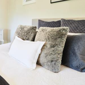 Eastern Hill Creswick - Room Types and Features