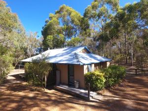 Ellensbrook Cottages - Exploring the Cottage