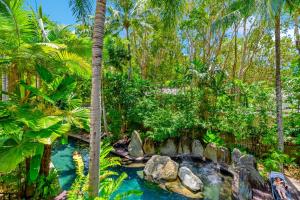 Elysium Private Apartments at Beach Club & Spa - Pools and Recreation