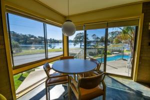 Emmanuel Holiday Apartment - Age and Deposit Requirements