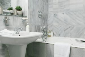 Europa House Apartments - Policies and Check-in/Check-out