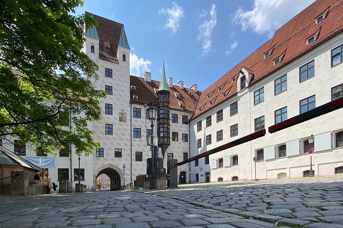 Fall in Love With Munich in a Private Old Town Walking Tour - Guest Reviews and Feedback