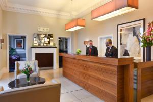 Fraser Suites Queens Gate - Getting to the Hotel