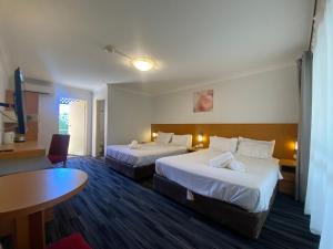 Garden Lodge Sydney Hotel - Location and Transport