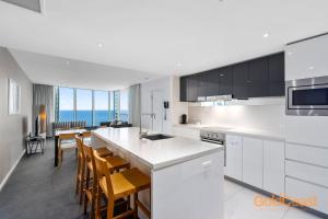 Gold Coast Private Apartments - H Residences, Surfers Paradise - Dining and Culinary Delights