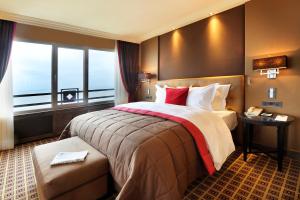 Grand Hotel Huis Ter Duin - Amenities and Services