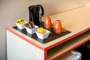 Granville Hotel - On-Site Bar and Amenities
