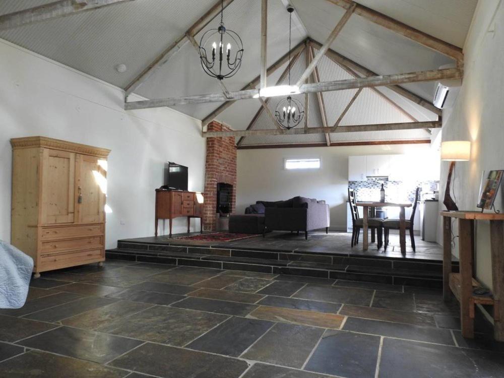Grape Pickers Cottage Review