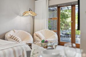 Haven Studio Hideaway Near Airport - Host Profiles