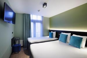 Hello Papa Hotel Amsterdam Central Station - Room Options and Pricing