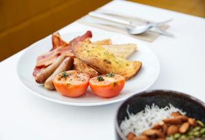 Holiday Inn Express Newcastle, an IHG Hotel - Hotel Facilities and Services