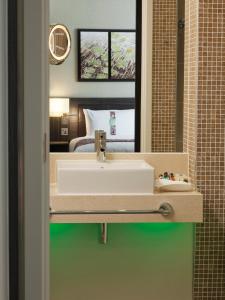 Holiday Inn London - Whitechapel, an IHG Hotel - On-Site Facilities