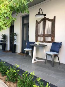 Hollidge House 5 Star Luxury Apartments - Policies and Regulations